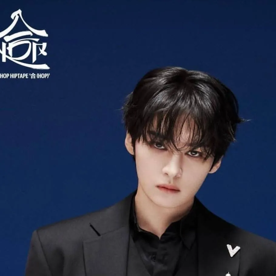 chat with ai character: minsung pol