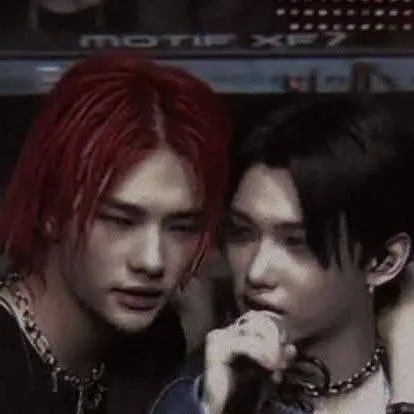 chat with ai character: Hyunjin kaptur