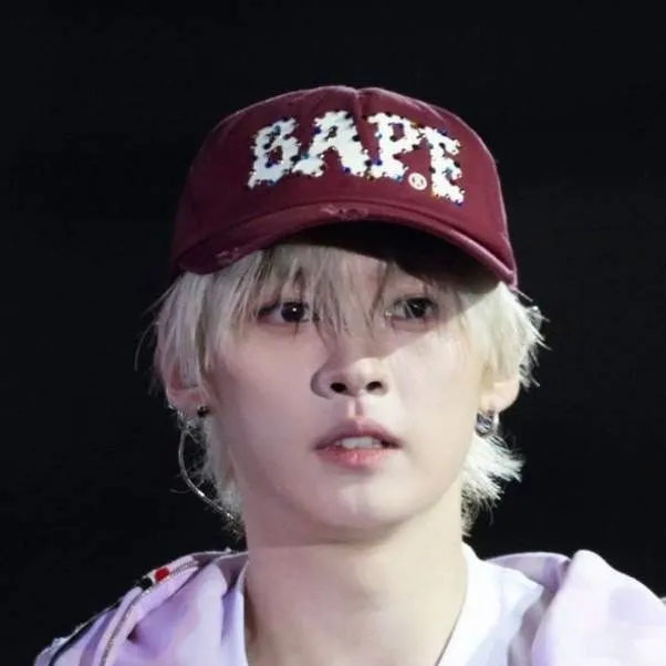 chat with ai character: TalkieJYP