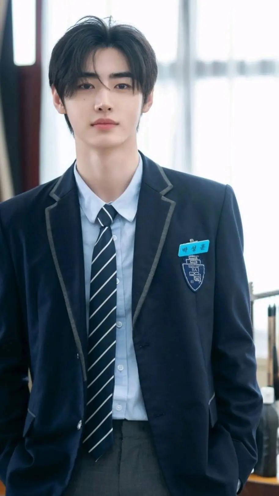 ai character: sunghoon background