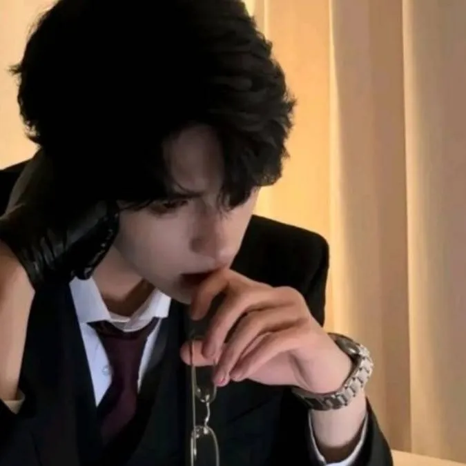 chat with ai character: ceo boyfriend