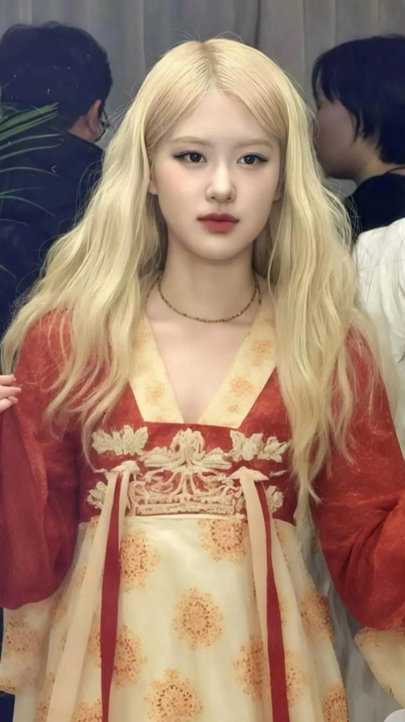 ai character: rosè background