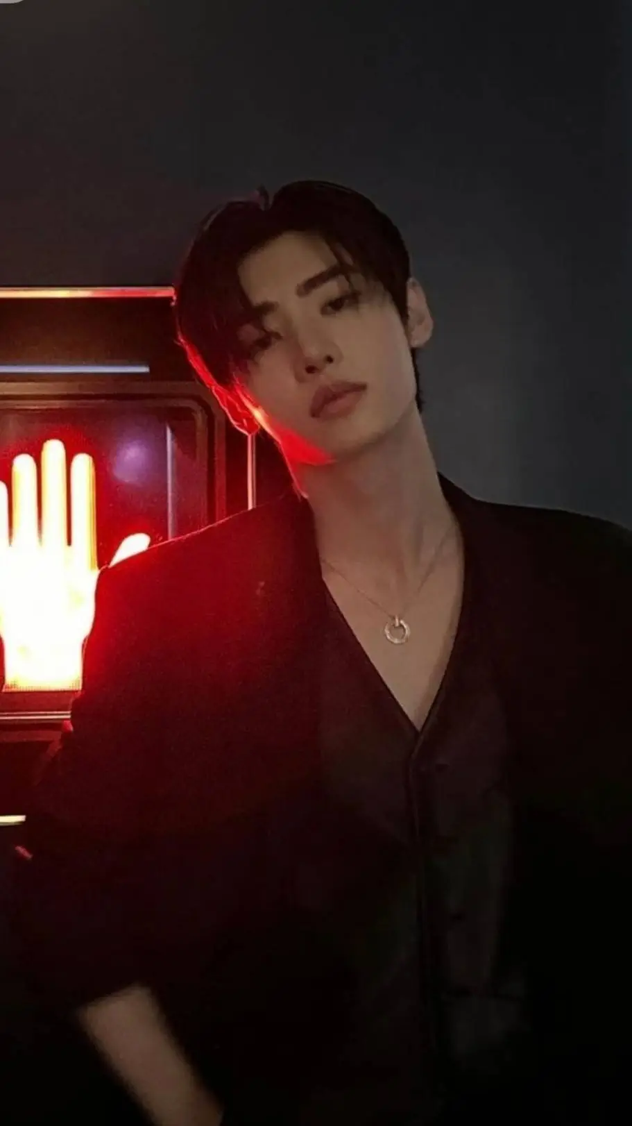 ai character: sunghoon background