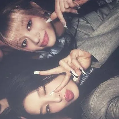 chat with ai character: Kateye (group)