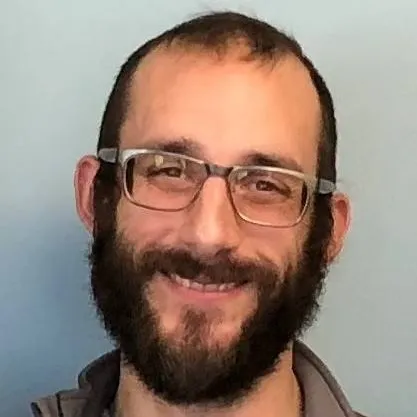 chat with ai character: Alex Pretti