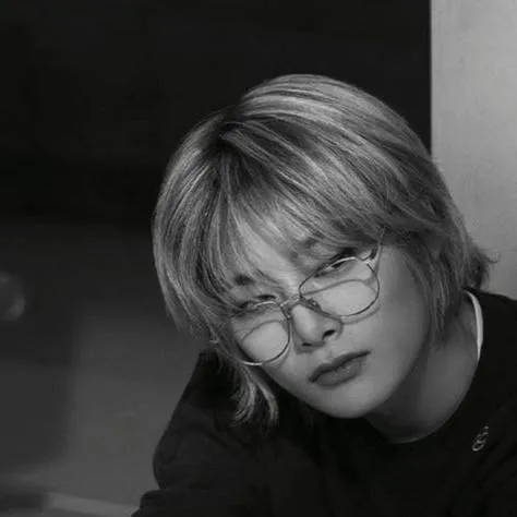 chat with ai character: Yang Jeongin 
