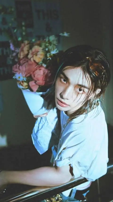 Talkie AI - Chat with Hwang Hyunjin