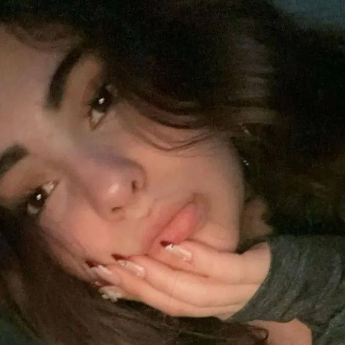 chat with ai character: sophie 