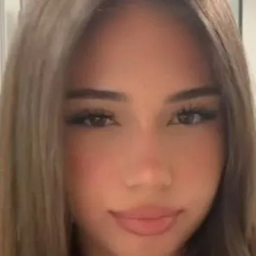 chat with ai character: nava