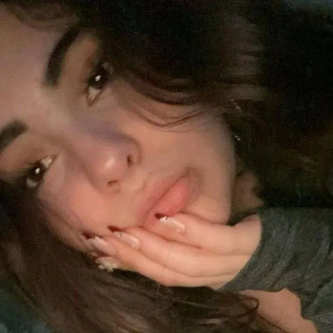 chat with ai character: sophie 