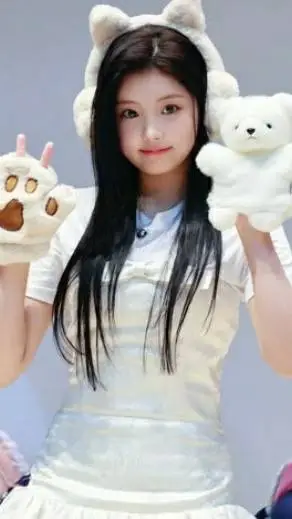 ai character: Wonhee background