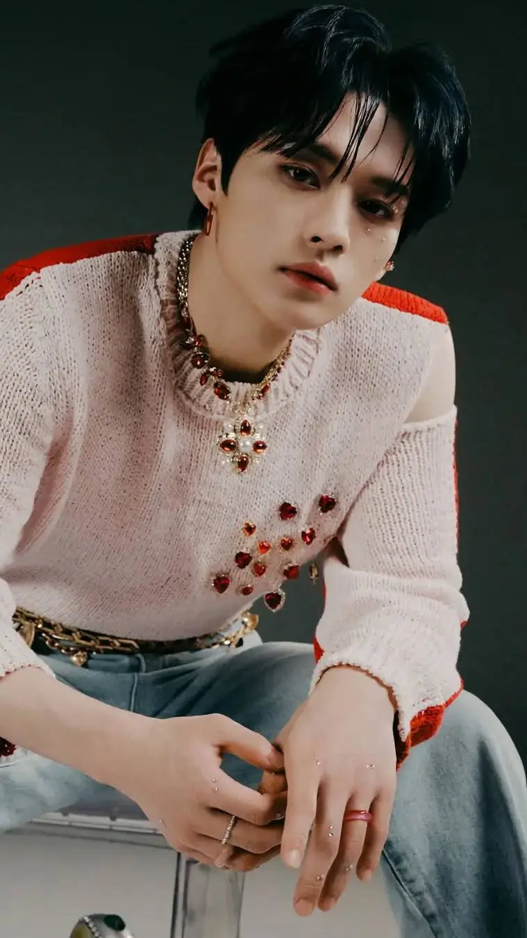 ai character: Lee Know  background