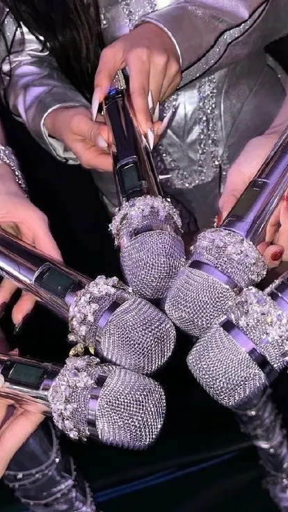 ai character: Blackpink & Baemon background