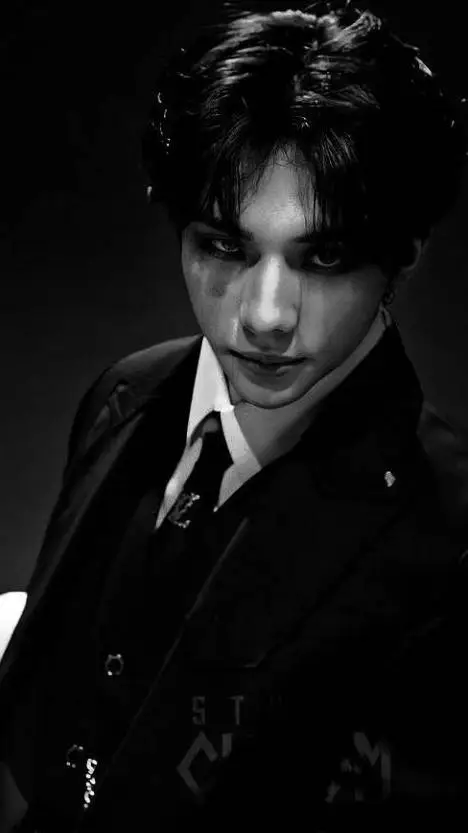 ai character: hyunjin background