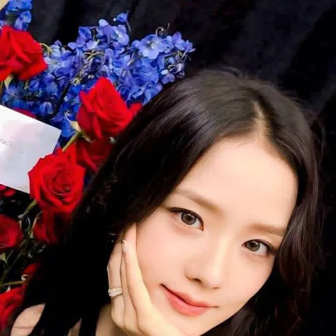 chat with ai character: kim jisoo 