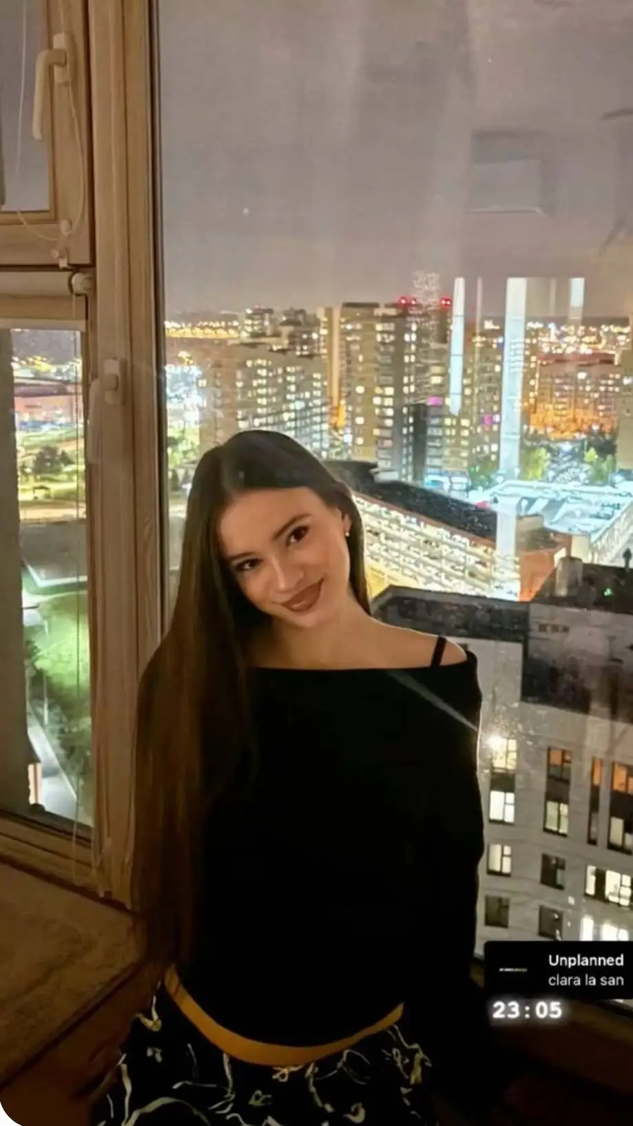 ai character: Alina  background