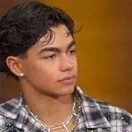 chat with ai character: Malachi