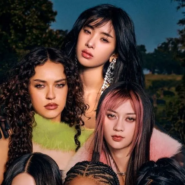 chat with ai character: katseye