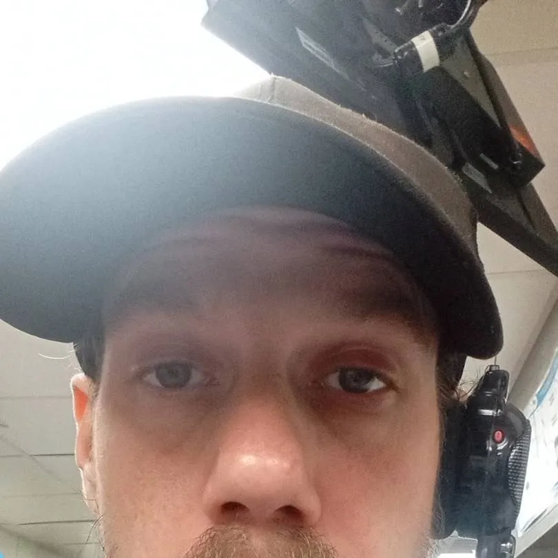 chat with ai character: Joshua Lyles 