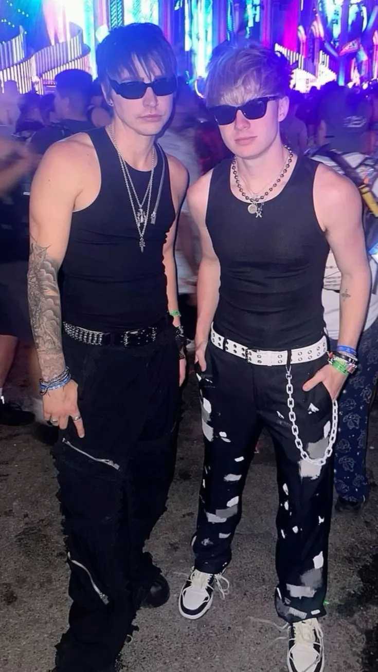 ai character: Sam and Colby!! background