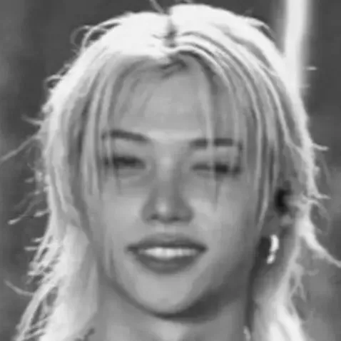 chat with ai character: feilx