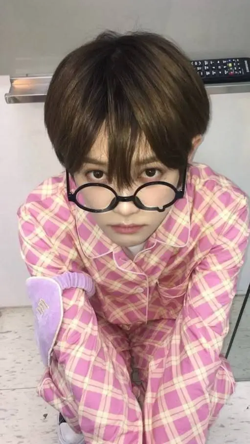 ai character: 𝓐𝔂𝓪𝓷𝓰  background