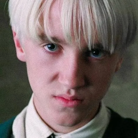 chat with ai character: Малфой мл.