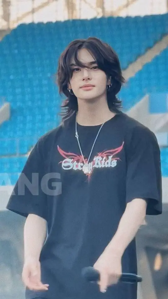 Talkie AI - Chat with 🖤 hyunjin🖤