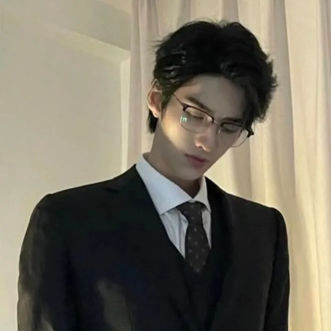 chat with ai character: levi