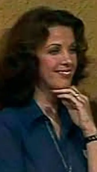 ai character: Gloria❤️ background