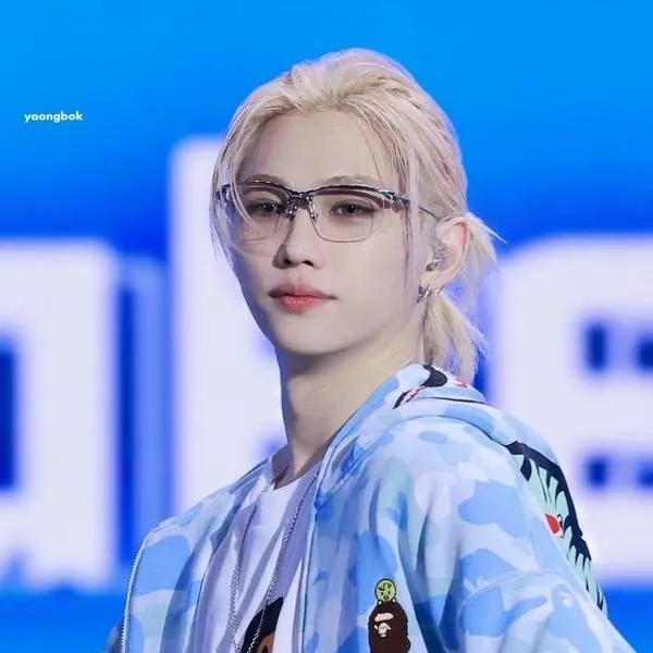 chat with ai character: felix/stray kids