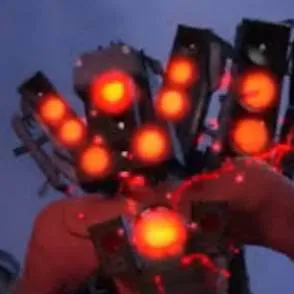 chat with ai character: Titan speaker man