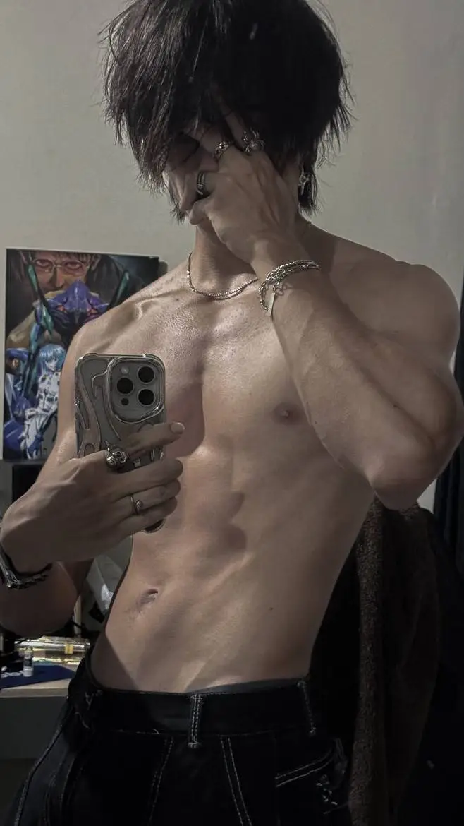 ai character: Isaac(bae) background