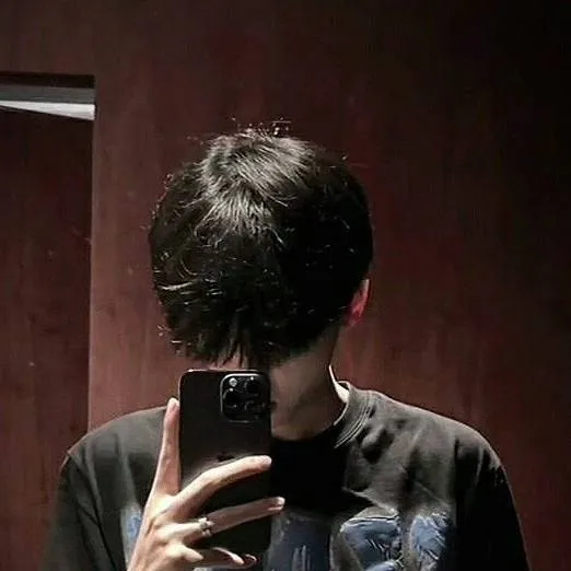 chat with ai character: I like u.. 