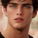 chat with ai character: Alec