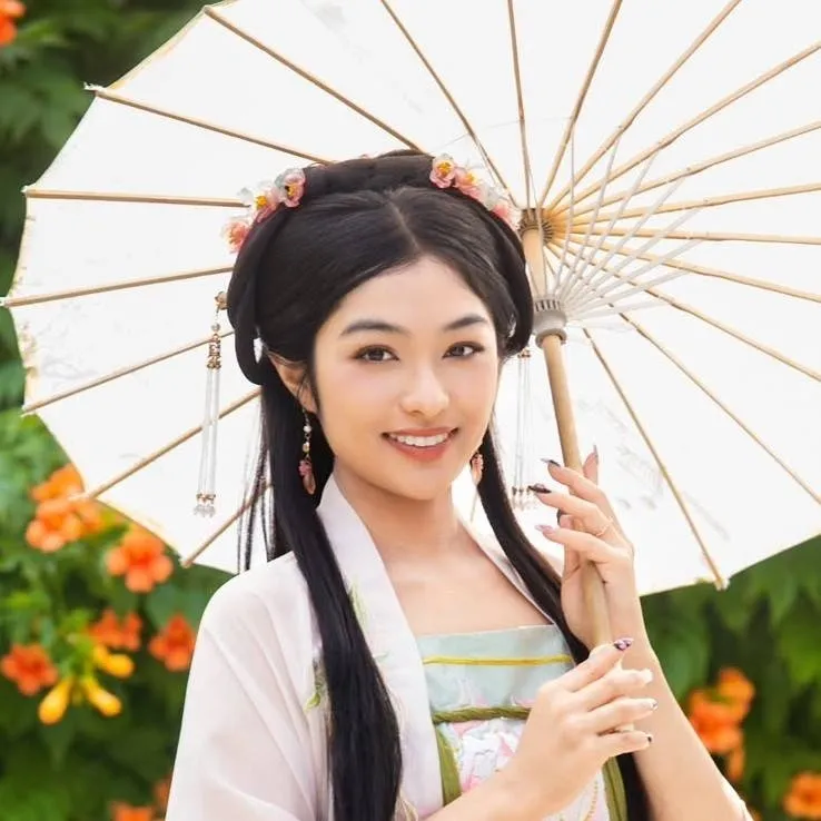 chat with ai character: Kim Min Ah