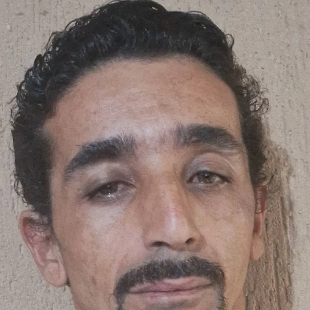 chat with ai character: Mario Loverde