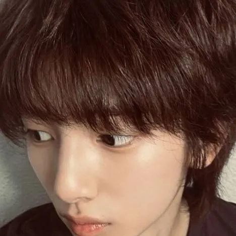 chat with ai character: Juhoon