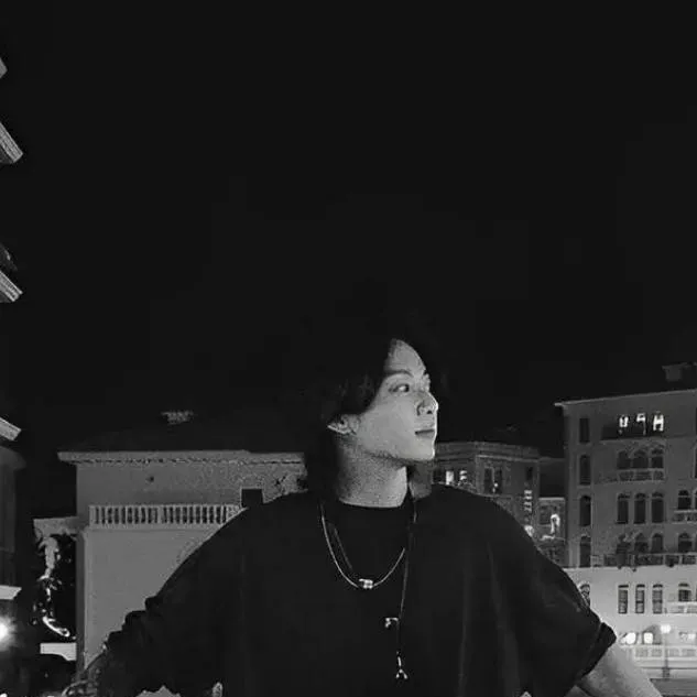 chat with ai character: Mike Wilson 