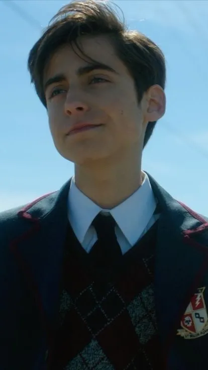 ai character: Пятый  background