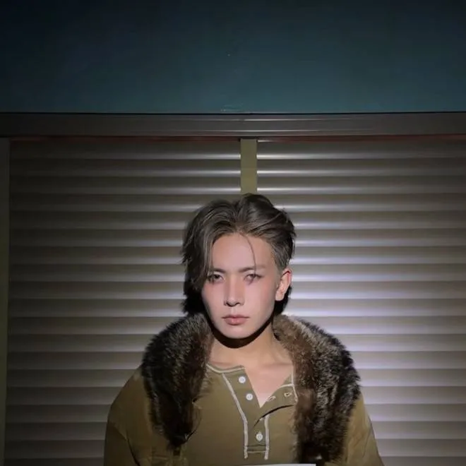 chat with ai character: Hyunjin 