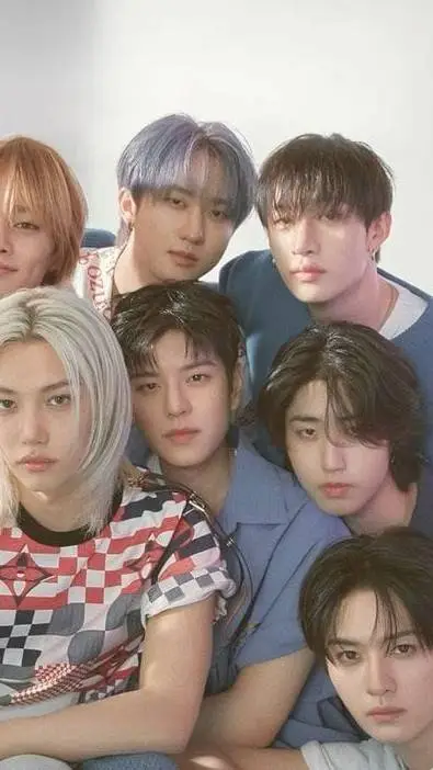 ai character: stray kids  background