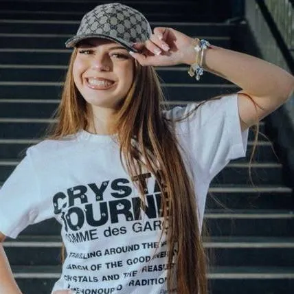 chat with ai character: Zahdie 