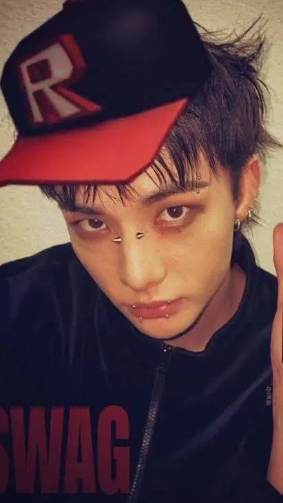 ai character: hyunjin  background