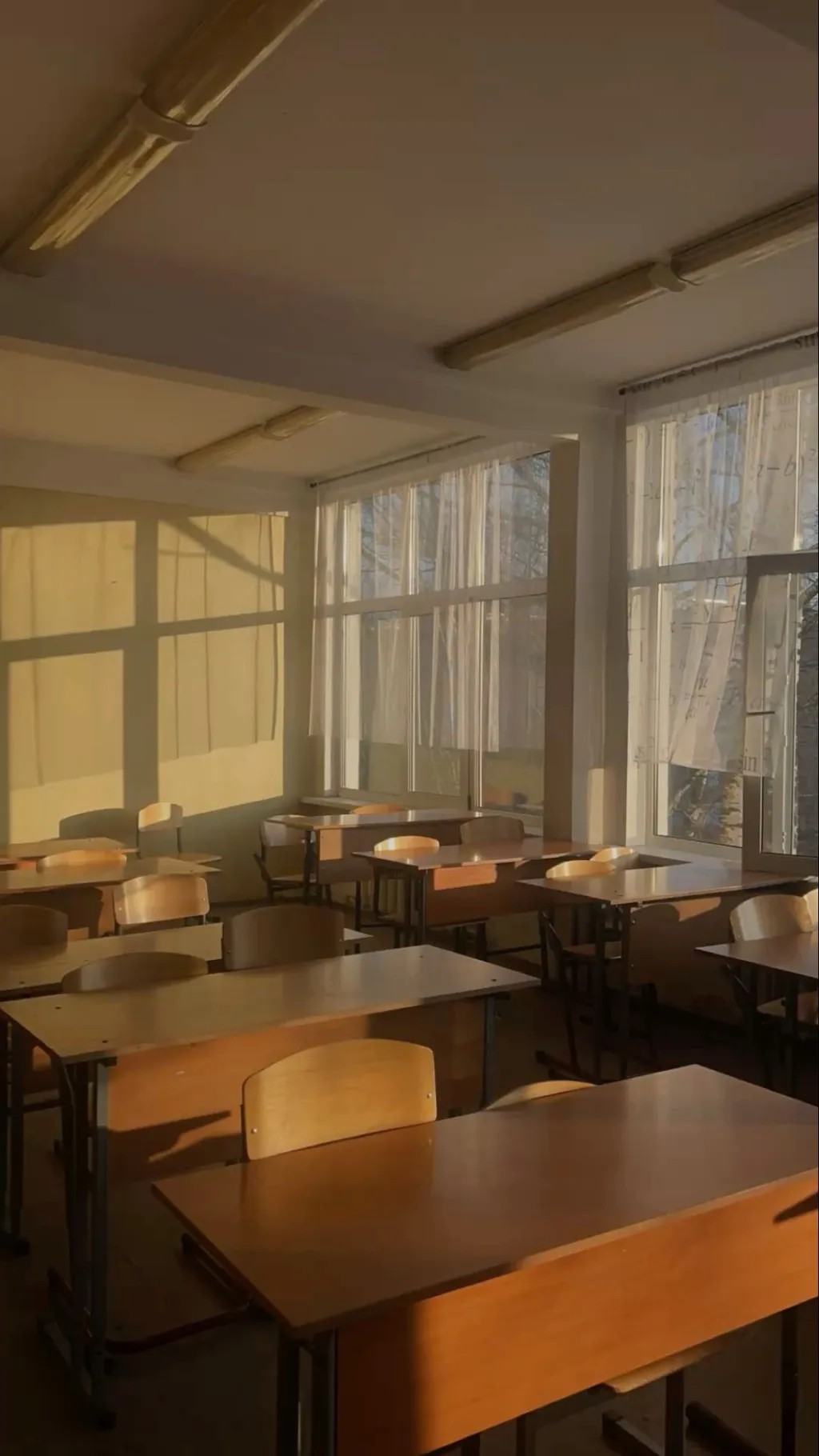 ai character: 👾 Class 👾 background