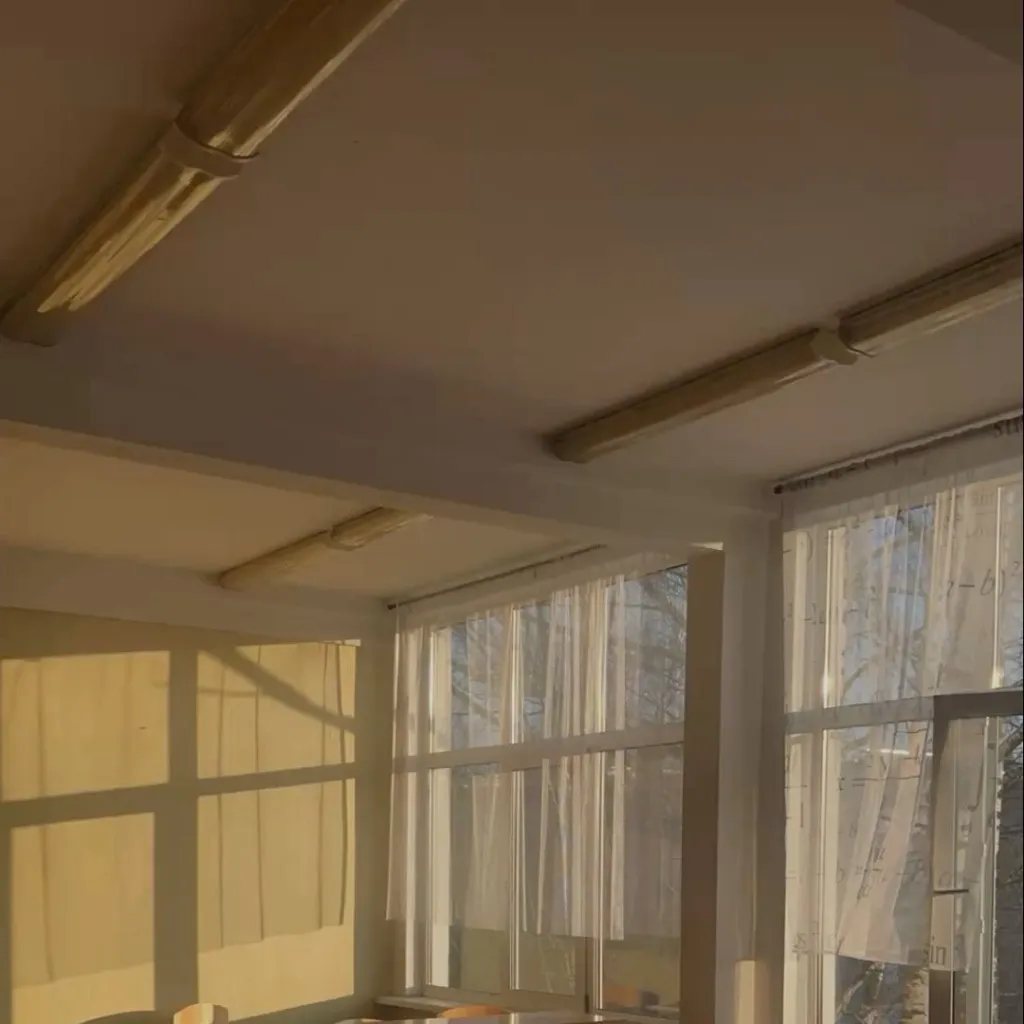 chat with ai character: 👾 Class 👾