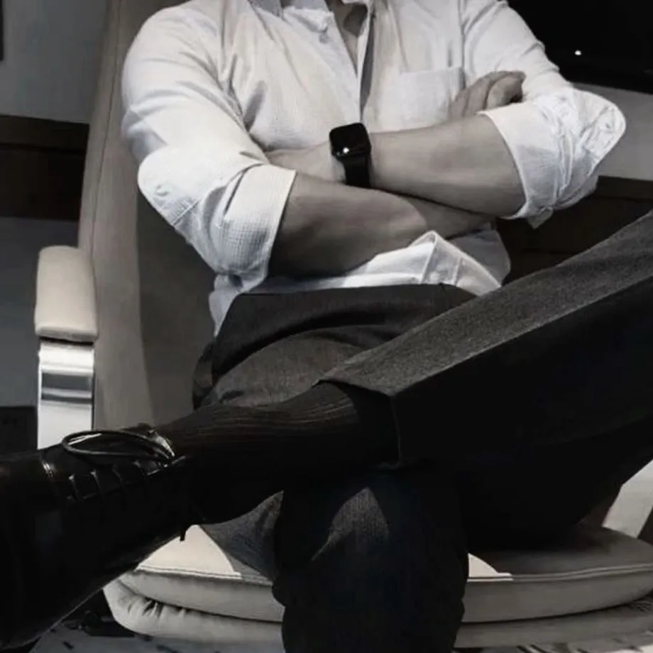 chat with ai character: Alex Volkov 