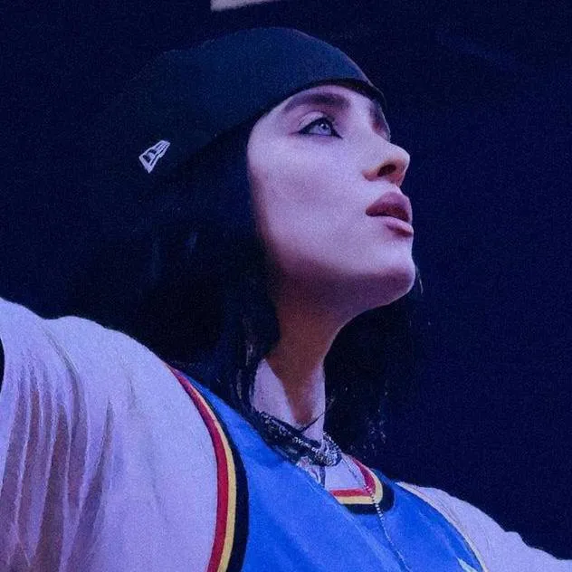 chat with ai character: Billie EILISH 