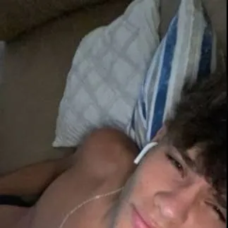 chat with ai character: Payton