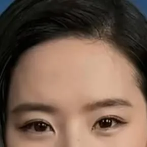 chat with ai character: Qu Feifei